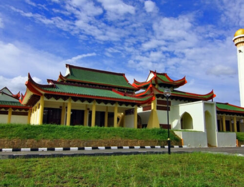 Mosques as Cosmopolitan Spaces in the Malay World